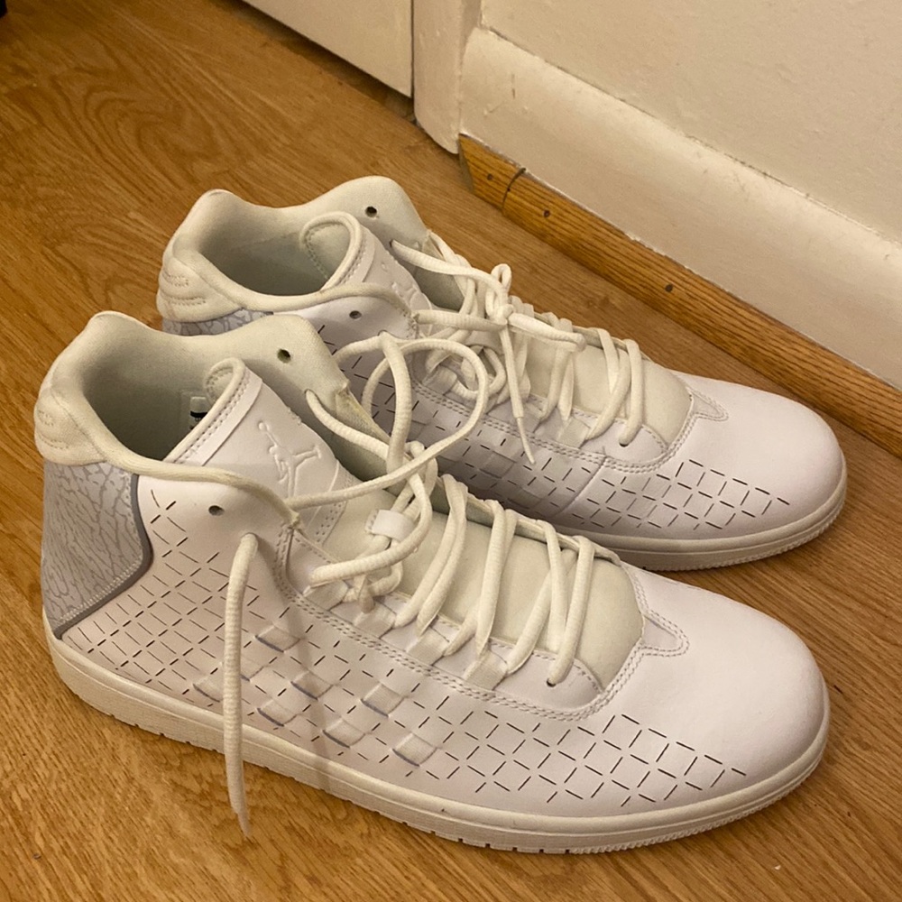 Jordan Illusion- White Wolf Grey